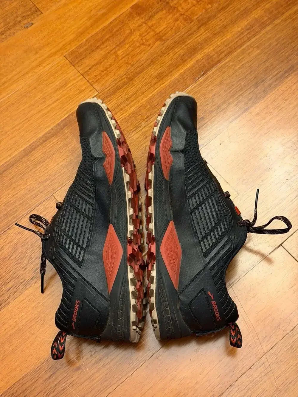 Brooks Cascadia 13 Gore-Tex Waterproof Trail Running Shoe Black Sz 9.5